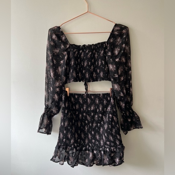 Steve Madden 2pc Floral Crop Top and Skirt Outfit NEW - Picture 6 of 6